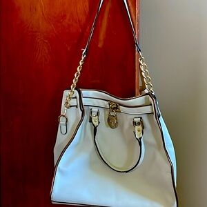 MK purse and wallet